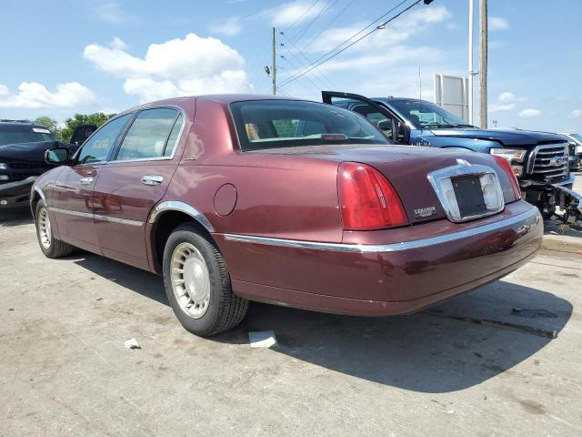1LNHM81W11Y739319 - 2001 LINCOLN TOWN CAR EXECUTIVE BURGUNDY photo 2