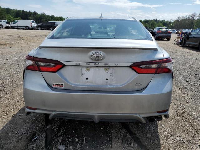 4T1G11AK5PU744810 - 2023 TOYOTA CAMRY SE NIGHT SHADE SILVER photo 6