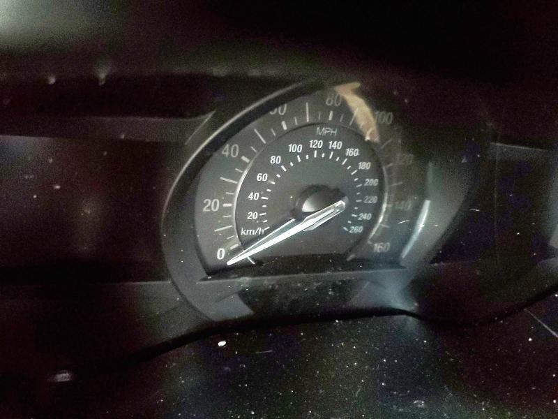 3FA6P0H71JR249485 - 2018 FORD FUSION SE 白色 照片 9