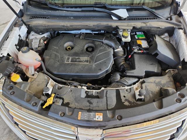 5LMCJ2C99HUL45752 - 2017 LINCOLN MKC SELECT WHITE photo 12