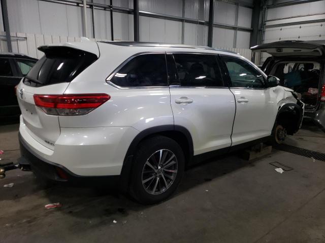 5TDJZRFH3KS606064 - 2019 TOYOTA HIGHLANDER SE WHITE photo 3