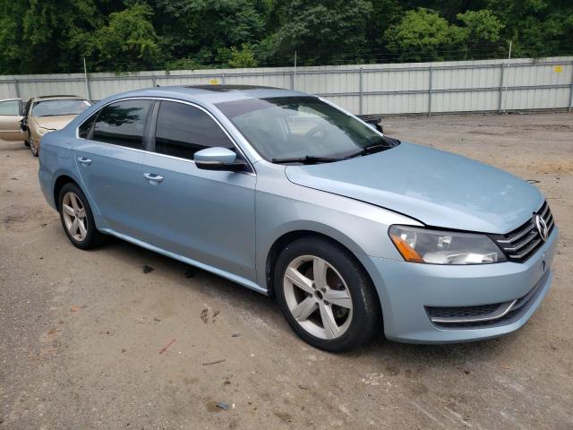 1VWBH7A3XDC024147 - 2013 VOLKSWAGEN PASSAT SE BLUE photo 4