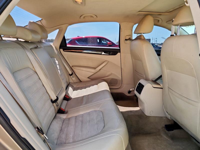 1VWCV7A33FC051478 - 2015 VOLKSWAGEN PASSAT SEL TAN photo 10