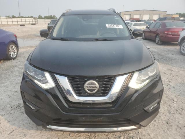 5N1AT2MV5JC722265 - 2018 NISSAN ROGUE S Czarny zdjęcie 5