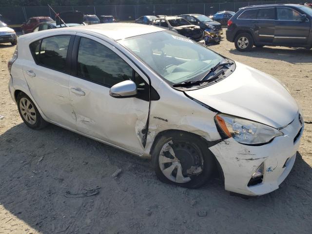 JTDKDTB35E1068379 - 2014 TOYOTA PRIUS C WHITE photo 4