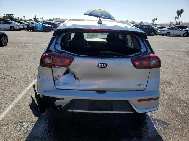 KNDCB3LC4K5351367 - 2019 KIA NIRO FE SILVER photo 6