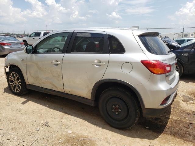 JA4AP3AU1JU022175 - 2018 MITSUBISHI OUTLANDER ES SILVER photo 2