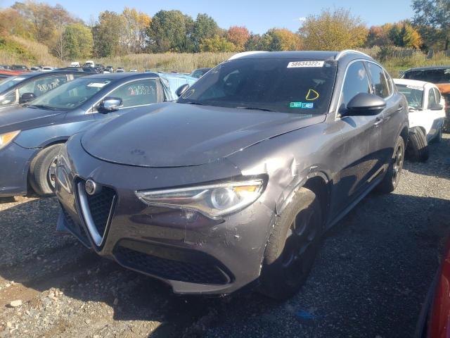 ZASFAKANXJ7B87969 - 2018 ALFA ROMEO STELVIO GRAY photo 2