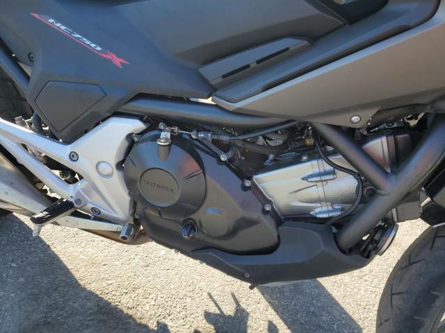 JH2RC9014LK200052 - 2020 HONDA NC750 X TWO TONE photo 7