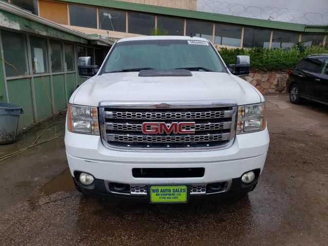 1GT121E88EF144449 - 2014 GMC SIERRA K2500 SLT WHITE photo 5