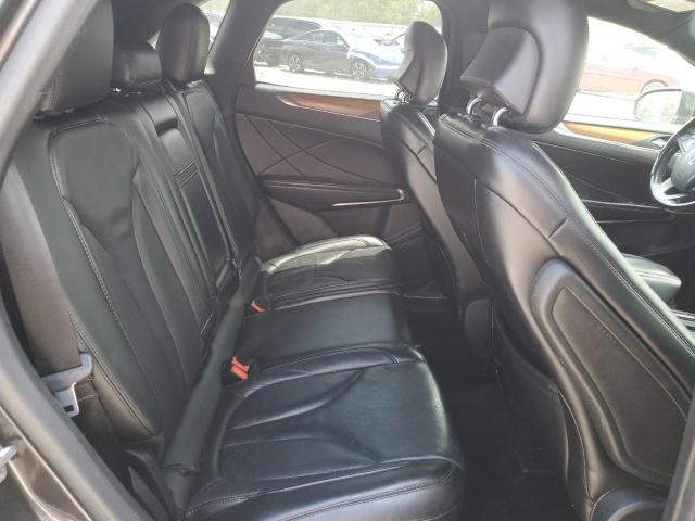 5LMTJ3DH9HUL45116 - 2017 LINCOLN MKC RESERVE ნაცრისფერი ფოტო 11