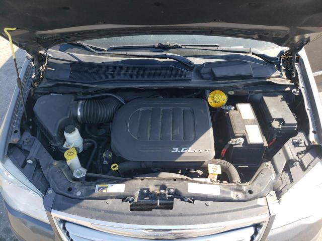 2C4RC1CG6GR261131 - 2016 CHRYSLER TOWN & COU TOURING L GRAY photo 12