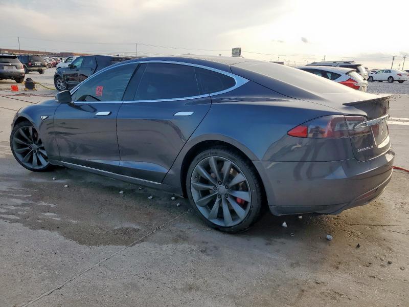 5YJSA1E40GF137717 - 2016 TESLA MODEL S 灰色 照片 2