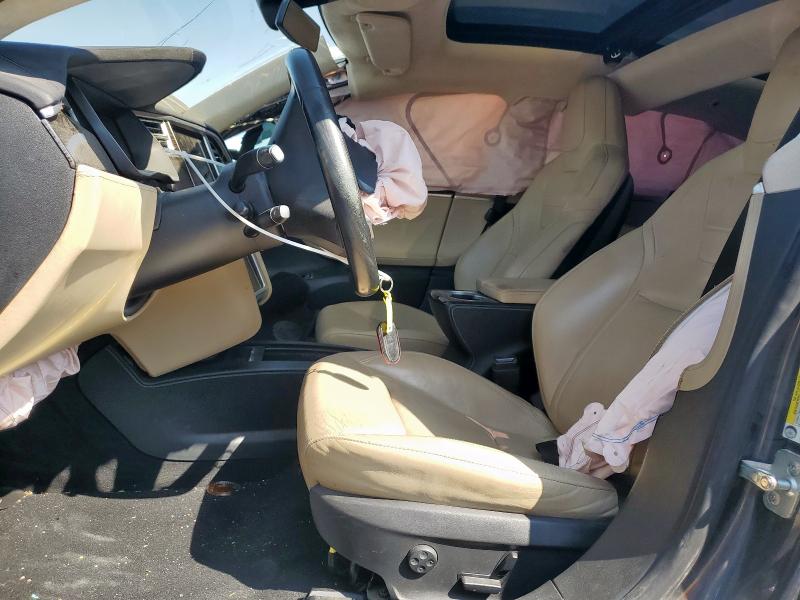 5YJSA1E40GF137717 - 2016 TESLA MODEL S 灰色 照片 7