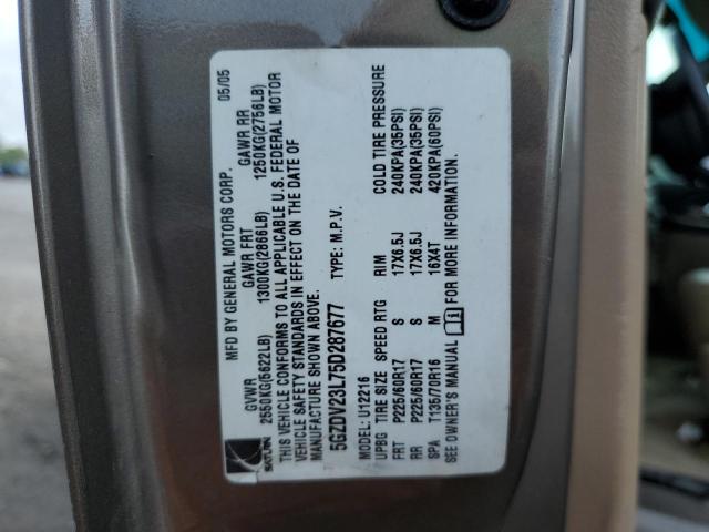 5GZDV23L75D287677 - 2005 SATURN RELAY 3 GRAY photo 12