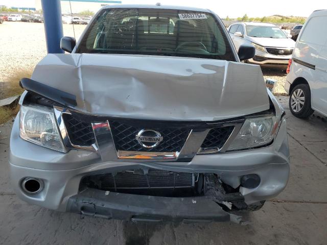 1N6AD0ER0JN737412 - 2018 NISSAN FRONTIER S SILVER photo 5