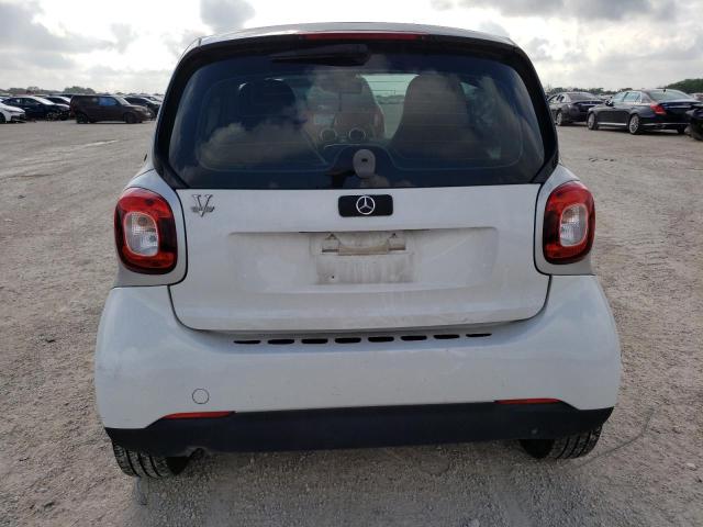 WMEFJ5DA7GK125343 - 2016 SMART FORTWO WHITE photo 6