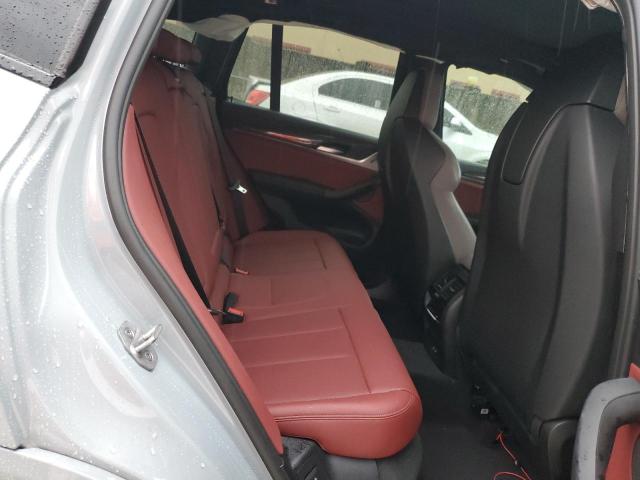 5UX83DP05R9X08033 - 2024 BMW X3 M40I SILVER photo 11