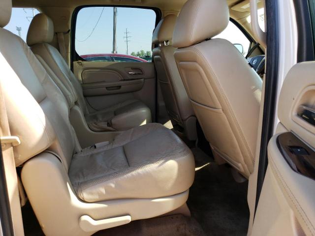 1GYS3HEF6BR100687 - 2011 CADILLAC ESCALADE ESV LUXURY WHITE photo 11
