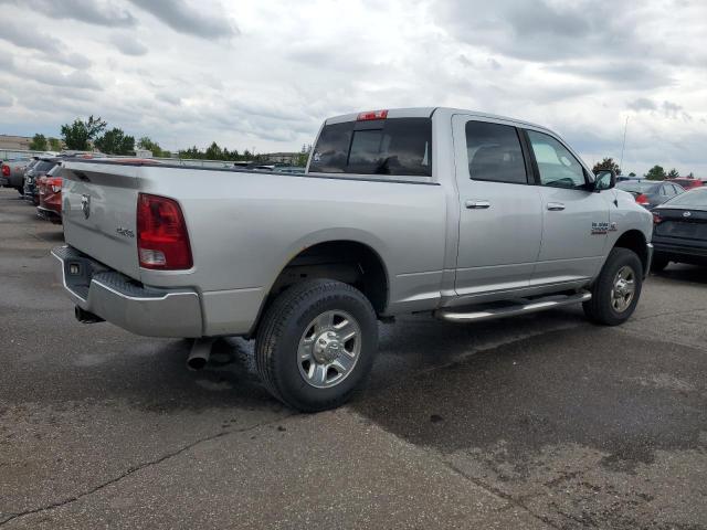 3C6UR5DLXEG203786 - 2014 RAM 2500 SLT Silber Foto 3
