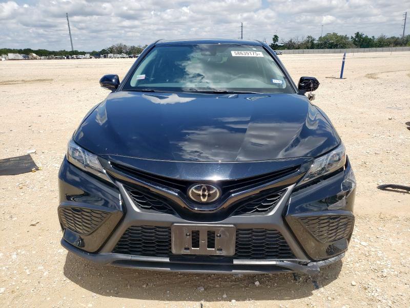 4T1T11AK0PU744793 - 2023 TOYOTA CAMRY SE NIGHT SHADE BLACK photo 5