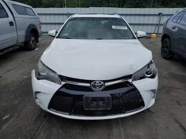 4T1BF1FK0HU390958 - 2017 TOYOTA CAMRY LE WHITE photo 5