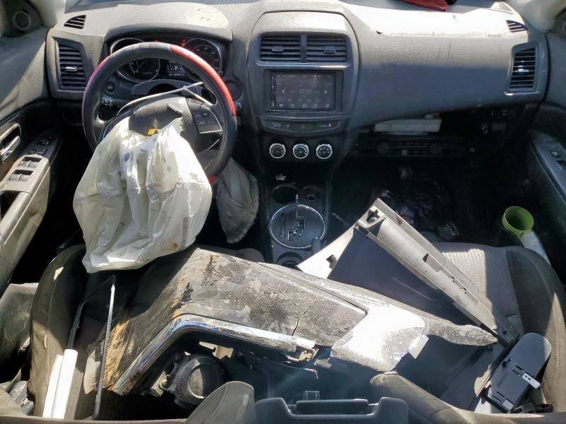 JA4AP3AU7HZ058367 - 2017 MITSUBISHI OUTLANDER ES BLACK photo 8