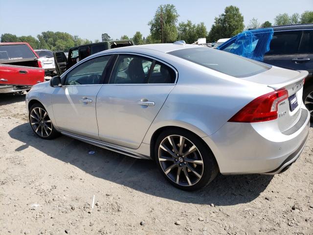 YV149MFDXF1300554 - 2015 VOLVO S60 PLATINUM SILVER photo 2