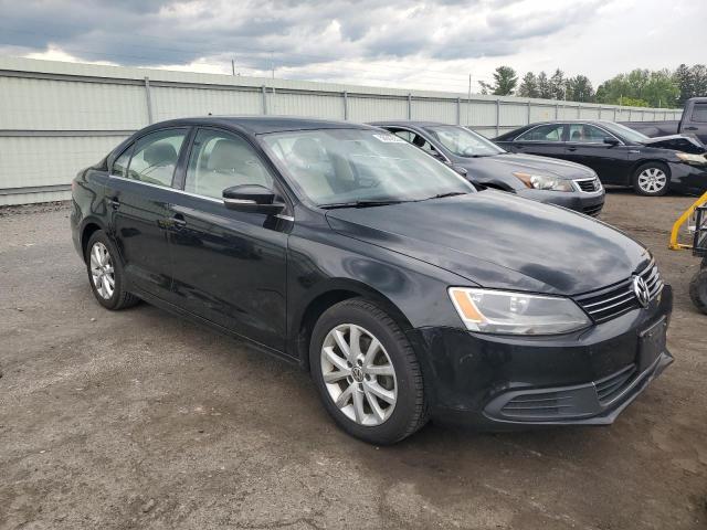 3VWDP7AJ0DM437929 - 2013 VOLKSWAGEN JETTA SE 黑色 照片 4