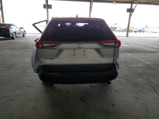 2T3H1RFV1RW322906 - 2024 TOYOTA RAV4 LE 银色 照片 6