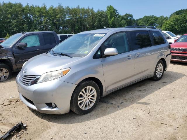 5TDYK3DC2BS010872 - 2011 TOYOTA SIENNA XLE SILVER photo 1