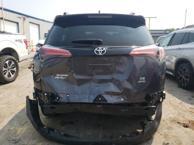 JTMJFREV6JD236612 - 2018 TOYOTA RAV4 SE GRAY photo 6