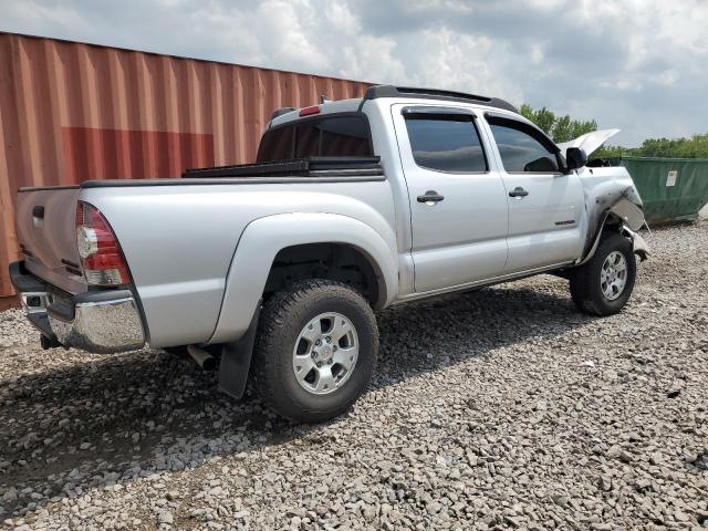 5TFJU4GN8CX022230 - 2012 TOYOTA TACOMA DOUBLE CAB PRERUNNER SILVER photo 3