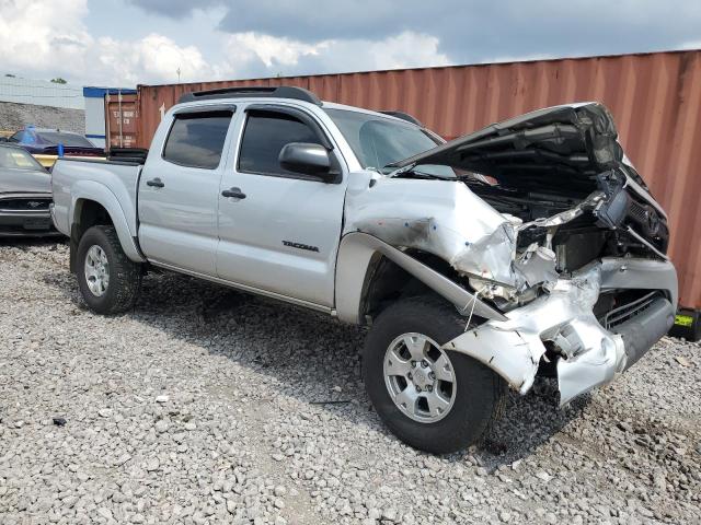 5TFJU4GN8CX022230 - 2012 TOYOTA TACOMA DOUBLE CAB PRERUNNER SILVER photo 4