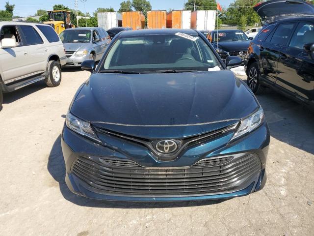 4T1B11HK1KU686364 - 2019 TOYOTA CAMRY L BLUE photo 5