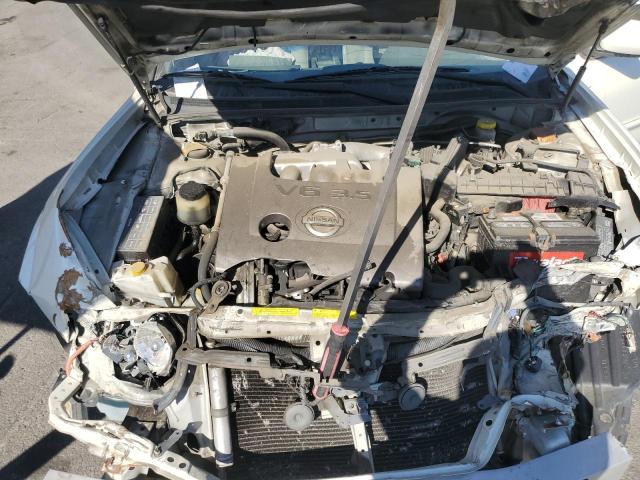 JN1DA31D62T453142 - 2002 NISSAN MAXIMA GLE WHITE photo 11