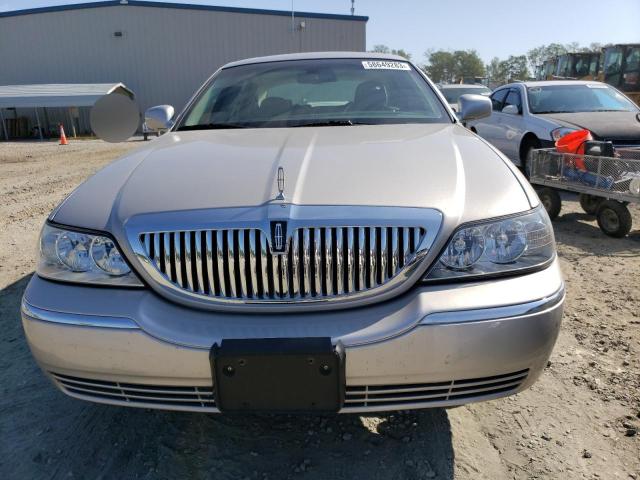 1LNHM83V06Y644228 - 2006 LINCOLN TOWN CAR DESIGNER SILVER photo 5