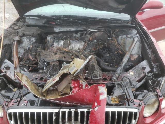 2G4WC582081205558 - 2008 BUICK LACROSSE CX RED photo 11