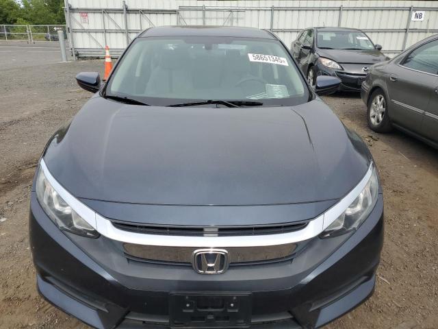 2HGFC2F58JH523426 - 2018 HONDA CIVIC LX ნაცრისფერი ფოტო 5