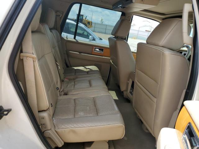 5LMFU28547LJ01666 - 2007 LINCOLN NAVIGATOR WHITE photo 11