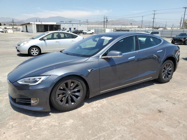 5YJSA1E25JF297873 - 2018 TESLA MODEL S Մոխրագույն լուսանկար 1