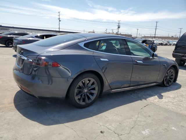 5YJSA1E25JF297873 - 2018 TESLA MODEL S Մոխրագույն լուսանկար 3