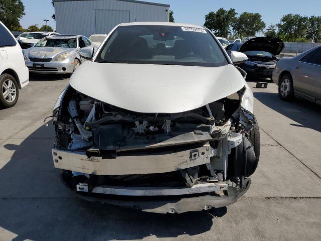 NMTKHMBX9JR052629 - 2018 TOYOTA C-HR XLE WHITE photo 5