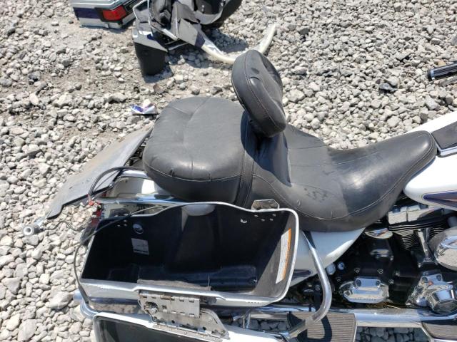 1HD1FC4137Y702086 - 2007 HARLEY-DAVIDSON FLHTCUI 白色 照片 6