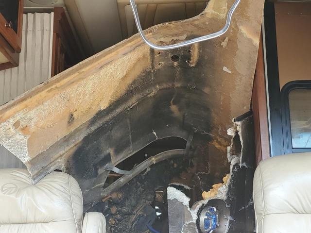 1RF13561751031877 - 2005 ROADMASTER RAIL MONOCOQUE Or photo 11