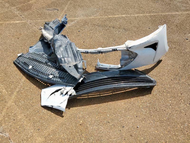 5YFBURHE7KP935106 - 2019 TOYOTA COROLLA L WHITE photo 12