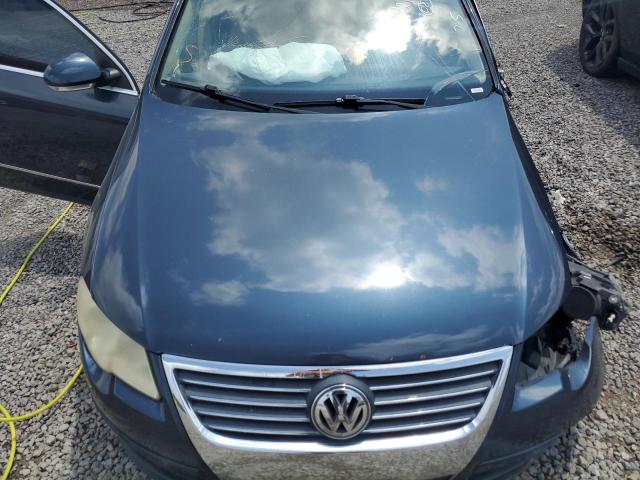 WVWAK73C78E096933 - 2008 VOLKSWAGEN PASSAT KOMFORT BLUE photo 11