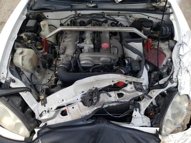 JM1NB353920220809 - 2002 MAZDA MX-5 MIATA BASE WHITE photo 11