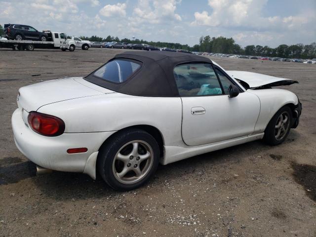JM1NB353920220809 - 2002 MAZDA MX-5 MIATA BASE WHITE photo 3