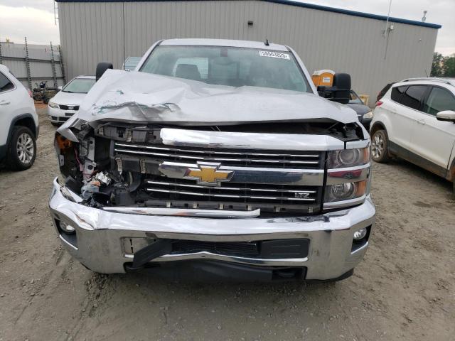 1GC2KWE87FZ113954 - 2015 CHEVROLET SILVERADO K2500 HEAVY DUTY LTZ SILVER photo 5